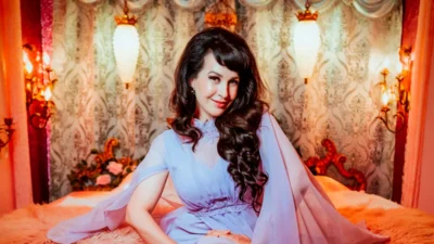 Grey DeLisle - There's The Door